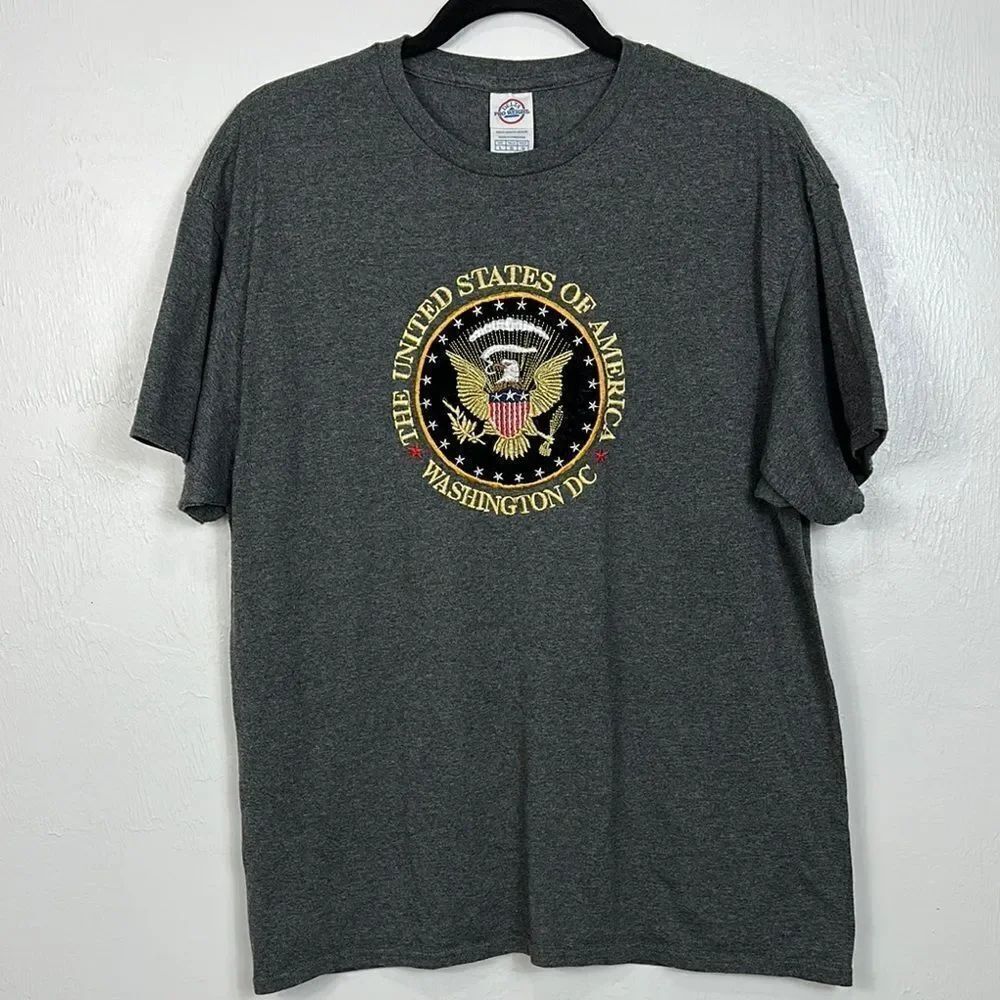 Delta Pro Weight Embroidered Washington DC Presidential Seal T-shirt Size L